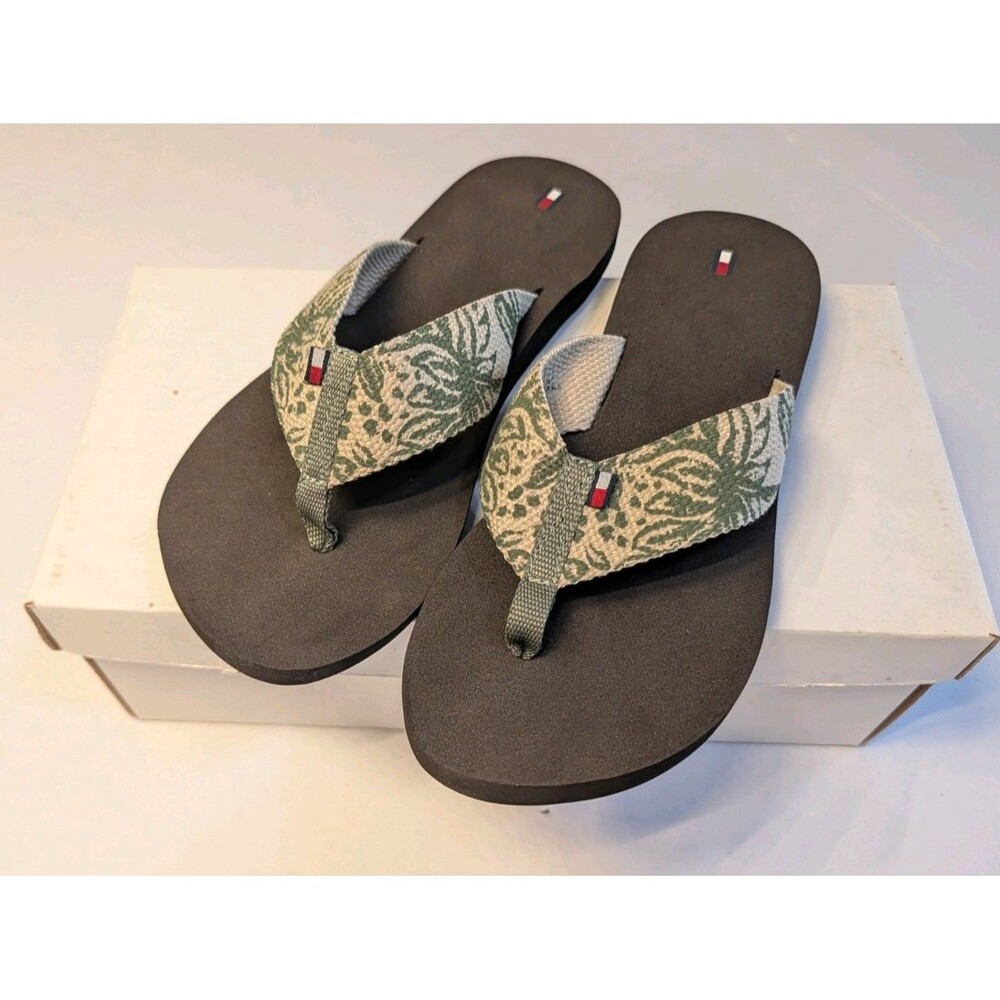 Tommy Hilfiger Cape Utility Flip Flops Green Tan Floral Sandals Women 8M NWOT